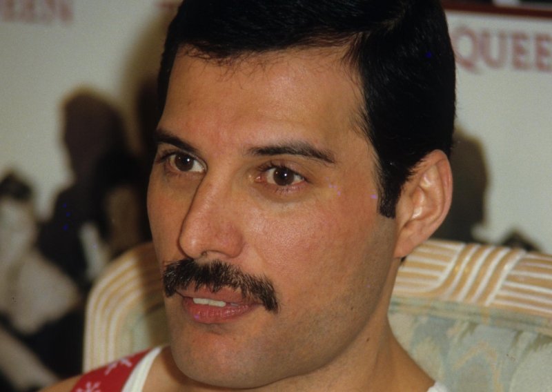 Objavljena nova biografija Freddieja Mercuryja na hrvatskom