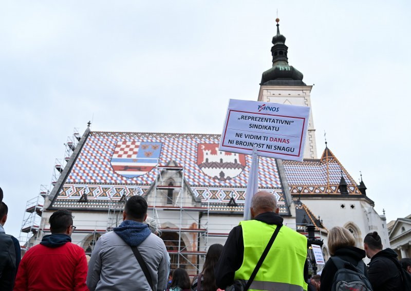 [FOTO] Prosvjed na Markovom trgu: 'Tko podrži ovakav Zakon o radu neprijatelj je radnika'