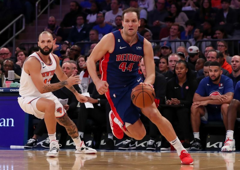 Bojan Bogdanović zabio je 18 koševa, ali njegovi su Pistonsi doživjeli težak poraz kod New York Knicksa