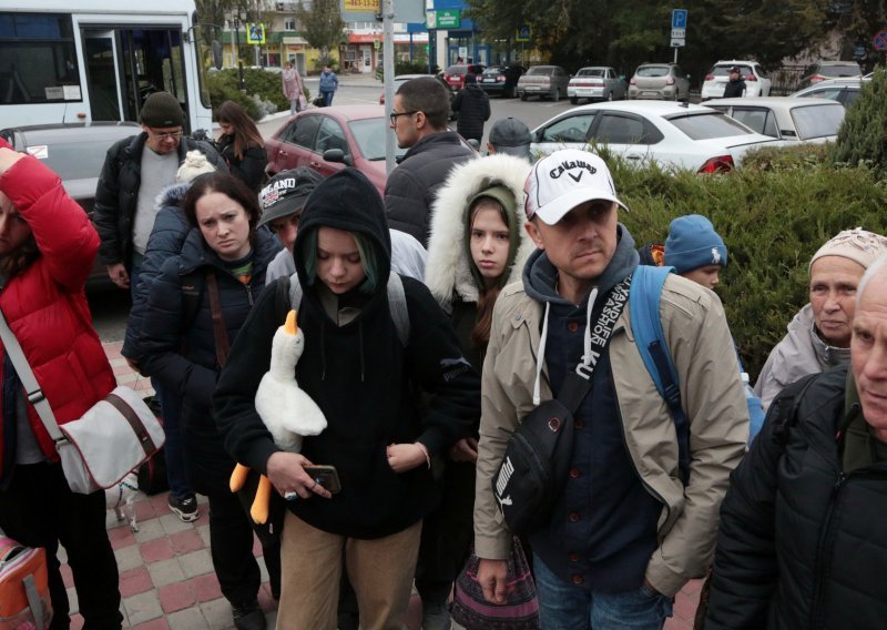 Putin: 'Civili iz Hersona ne bi trebali patiti, treba ih evakuirati iz zone sukoba'