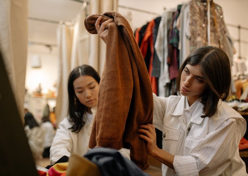 Iskoristite proizvode koje imate kod kuće za čišćenje četkica za šminku