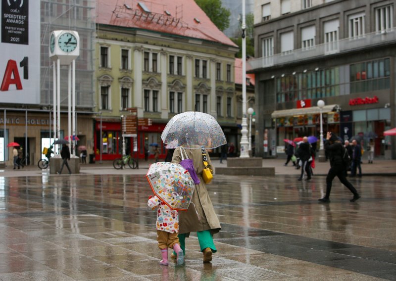 Nakon južine stigla promjena: U većini Hrvatske oblačno, povremeno s kišom