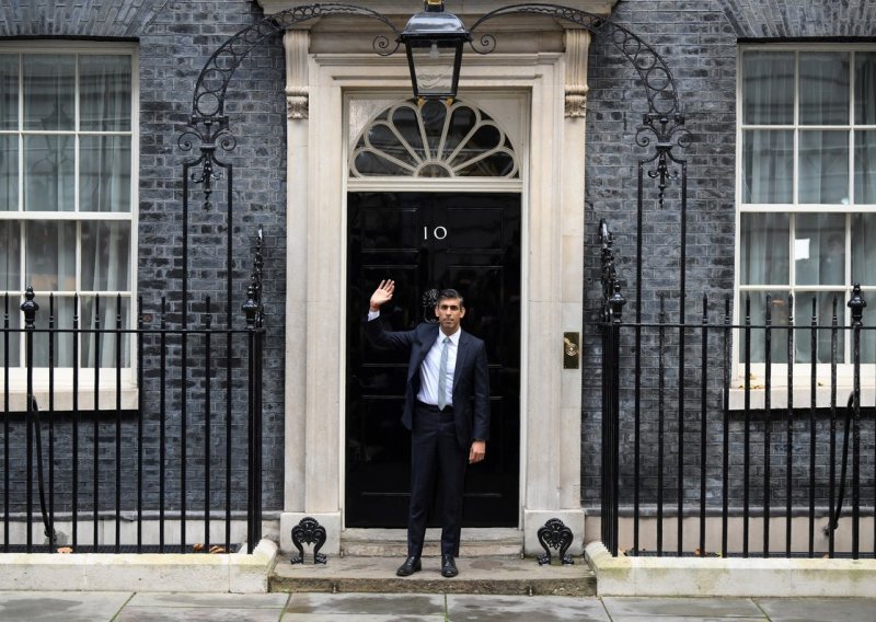 Prekinuta nagađanja: Za razliku od nekoliko prethodnih britanskih premijera, Sunak i obitelj uselit će se u Downing Street 10