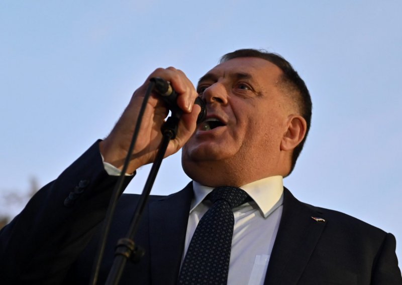 SAD nakon što je Dodik Schmidta nazvao spodobom: Secesionistička retorika je opasna i neodgovorna