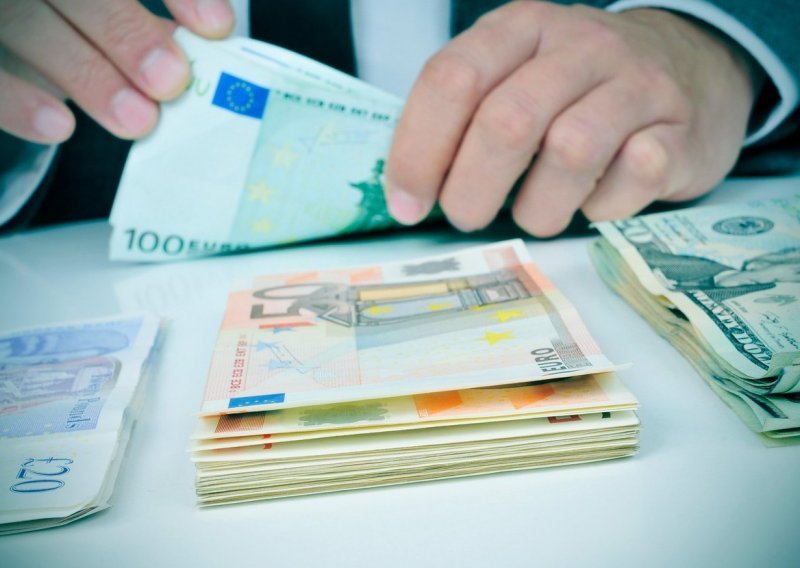 Psihologija uvođenja eura: Čeka nas šok kad vidimo malene iznose plaća, ali poskupljenja neće biti strašna?