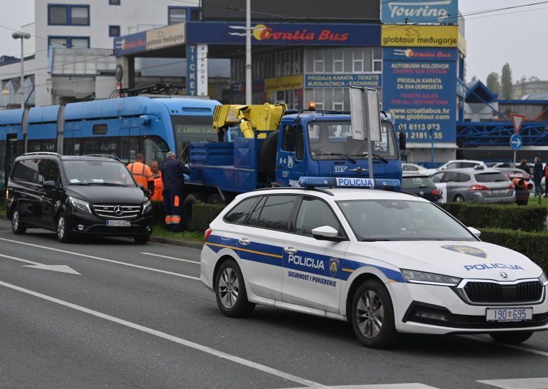 [VIDEO/FOTO] Kod Autobusnog kolodvora u Zagrebu tramvaj usmrtio mladića koji je pretrčavao prugu