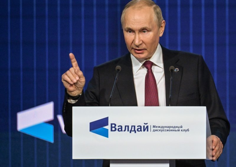 Putin o zabrani izvoza žitarica: Ukrajinski dronovi išli su uz civilne brodove, to je prijetnja svima