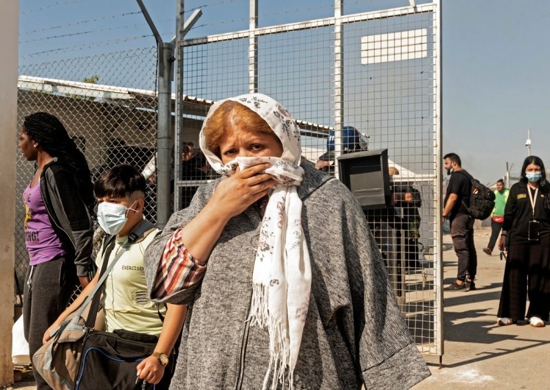 U sukobima u prenapučenom migrantskom centru na Cipru spaljeni šatori, korisnici pobjegli