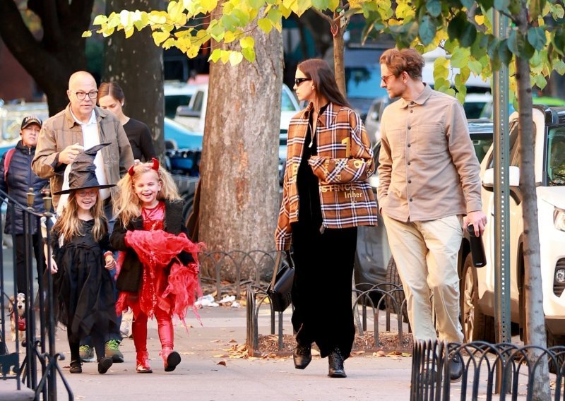 Irina Shayk i Bradley Cooper ponovo u zajedničkom izlasku, a svu je pažnju ukrala njihova preslatka kćerkica