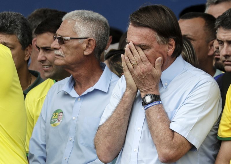 Poraženi Bolsonaro danas se obraća naciji, hoće li priznati pobjedu Lule da Silve?