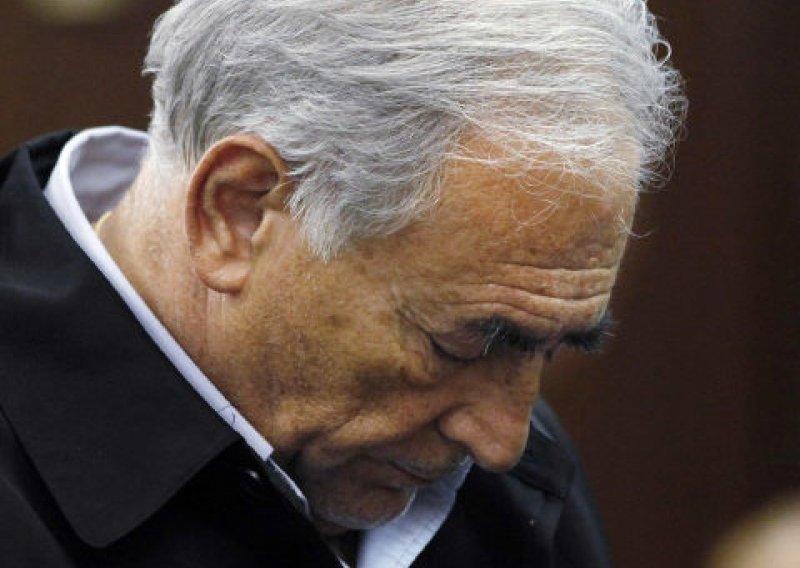 Strauss-Kahn priveden zbog lanca prostitucije