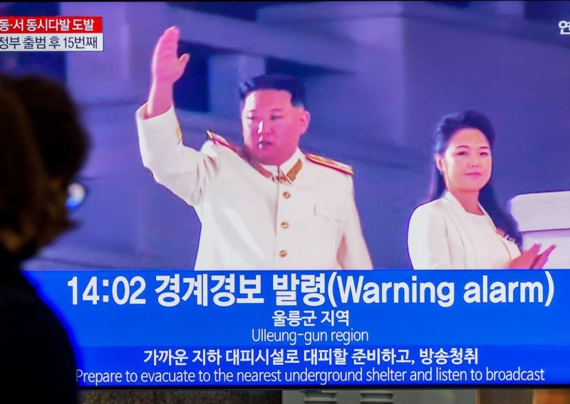 Sjeverna Koreja opet ispalila raketu, obećala 'žešći' vojni odgovor SAD-u i njegovim saveznicima