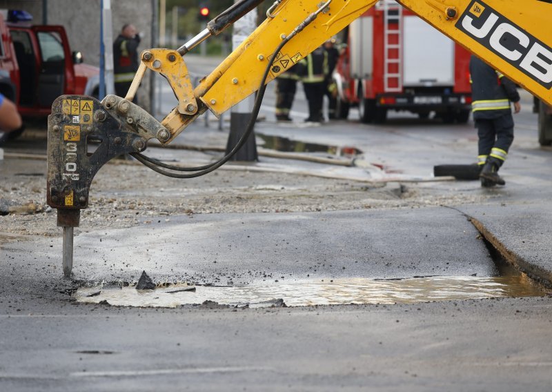 Privremena regulacija prometa u Ulici Vladimira Ruždjaka i Žutom bregu u Zagrebu