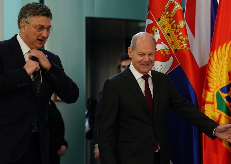 Plenković se susreo s kancelarom Scholzom, otkrio što je tema njihovog bilateralnog razgovora