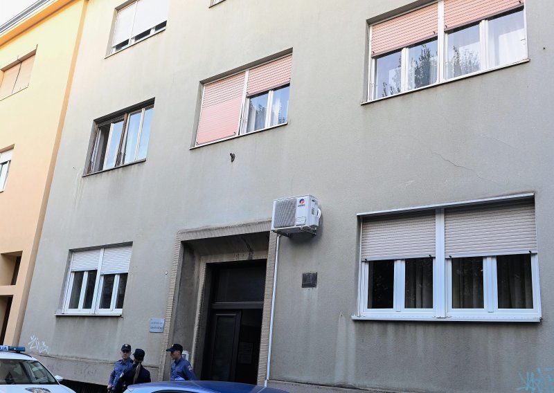 [FOTO] Pronađeno tijelo građevinskog radnika u stanu u Zagrebu, policija ogradila cijelu ulicu: Ozljede upućuju na sumnjivu smrt