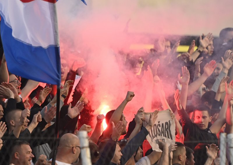 Navijači opet priskrbili Hajduku najveću kaznu, a zbog Torcide plaća i Lokomotiva
