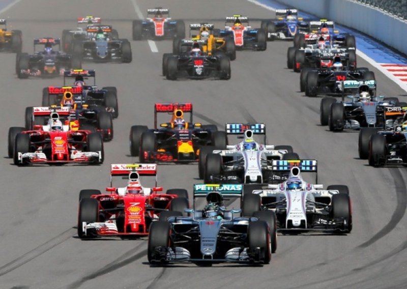 Uvedeno novo F1 pravilo: Vozači će zbog njega poludjeti!