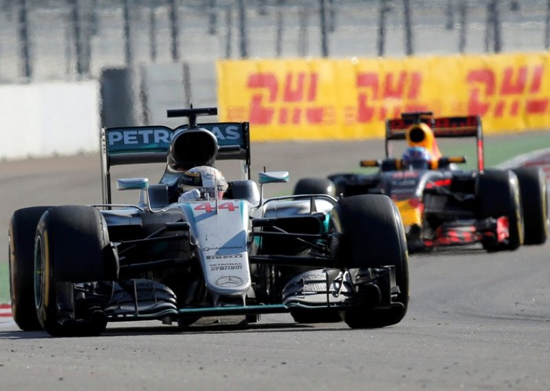 Hamilton najbrži, Ricciardo u Red Bullu najbliža prijetnja