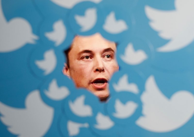 Musk korisnike Twittera traži da glasaju o povratku Trumpa na mrežu