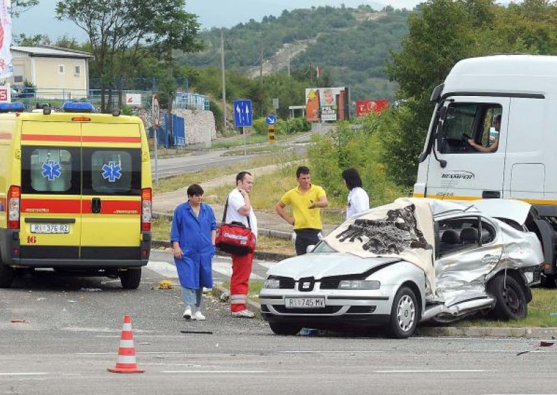 Stravična nesreća na Kukuljanovu