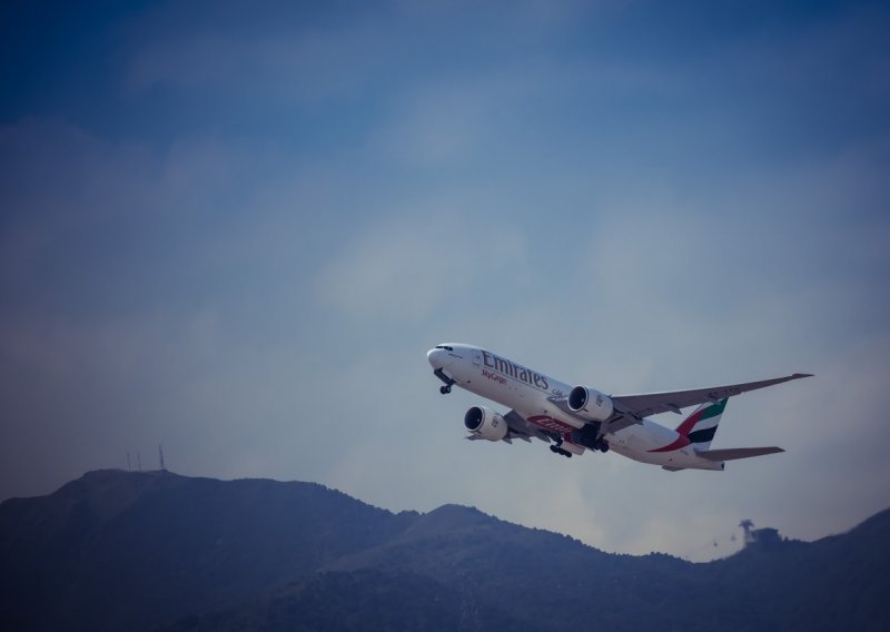 Lažna uzbuna u zrakoplovu Emiratesa koji se vratio u Atenu