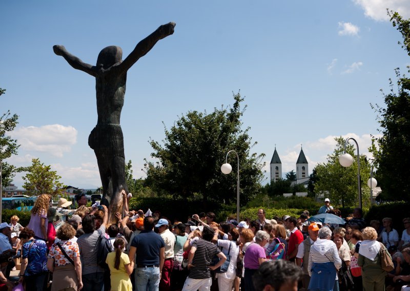 Sto tisuća hodočasnika u Međugorju