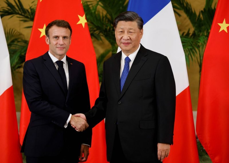 Macron: Xi Jinping i ja pozivamo na poštivanje teritorijalnog integriteta i suvereniteta Ukrajine