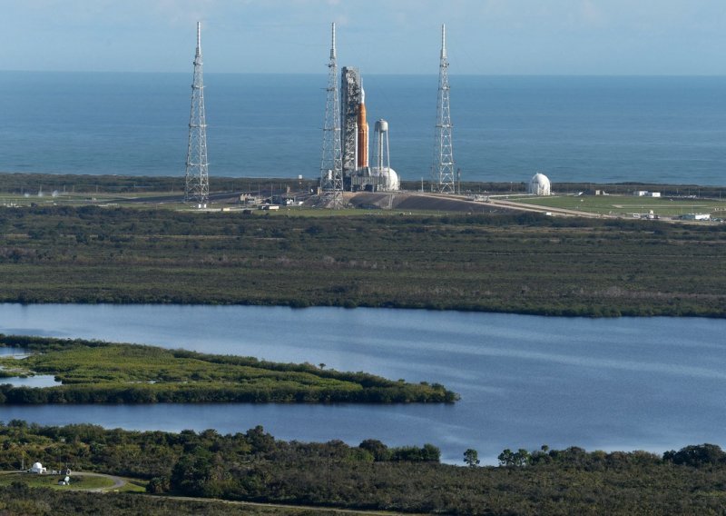 Nakon uspješnog probnog leta bez posade poznato je kada će i astronauti na put oko Mjeseca