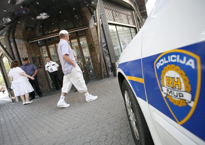 Zaštitar koji je nazvao policiju i prijavio bombu u Avenue Mallu dobio godinu dana zatvora