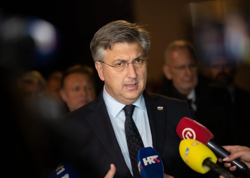 Plenković: Dobro je da je Šimpraga došla u Škabrnju