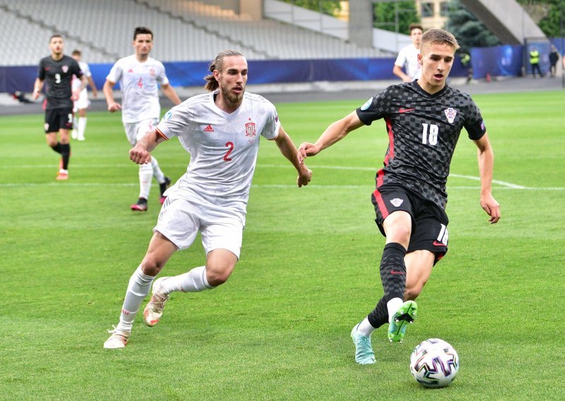 [VIDEO] 'Mali vatreni' preokretom sredili Poljake; Stipe Biuk zabio je dva gola, a pobjedu je potvrdio Marin Ljubičić