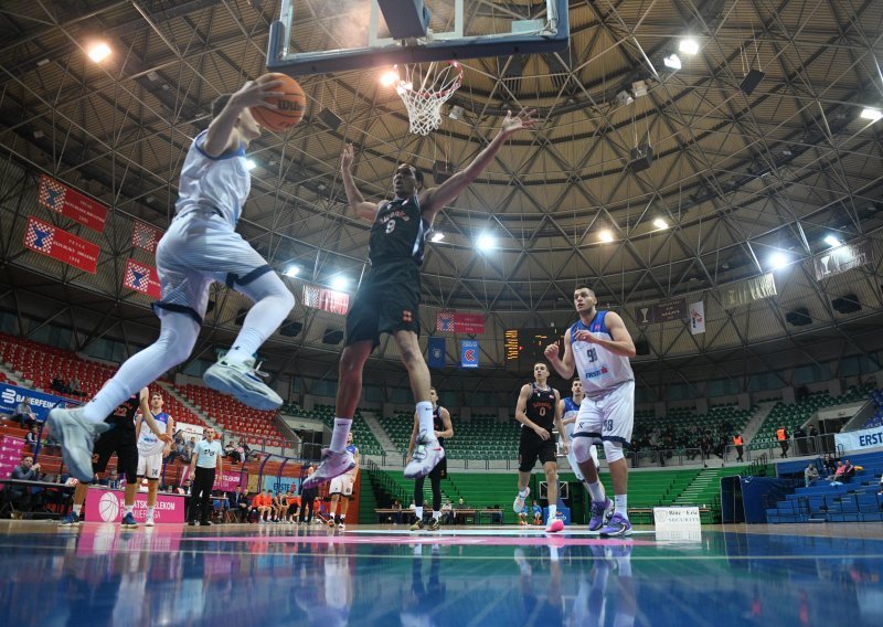 [FOTO] Cibona je stigla do sedme prvenstvene pobjede; u Zagrebu je 'pala' Šibenka