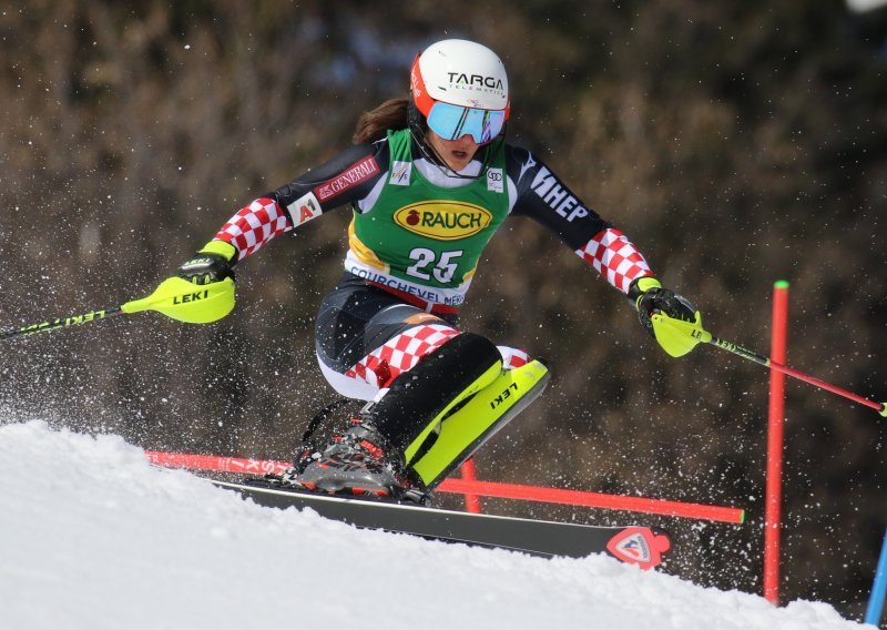 Hrvatske skijašice Zrinka Ljutić i Leona Popović briljirale u prvoj vožnji slaloma, obje su među deset