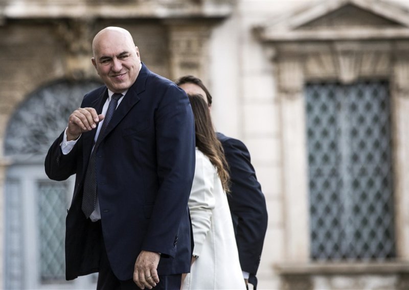 Talijanski ministar ismijao misiju na Grenlandu: '15 Francuza, 15 Nijemaca - zvuči kao početak vica'