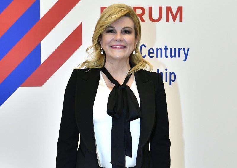 Komplimenti nisu izostali: Kolinda Grabar Kitarović minimalističkom haljinom istaknula nikad vitkiju figuru