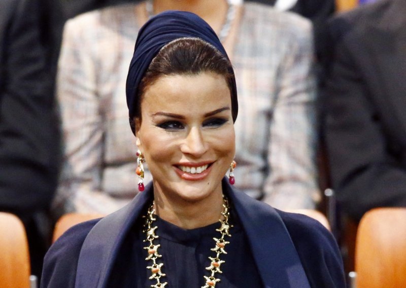 Nazivaju je kraljicom stila i jednom od najbolje odjevenih žena svijeta: Tko je Moza bint Nasser, supruga katarskog šeika