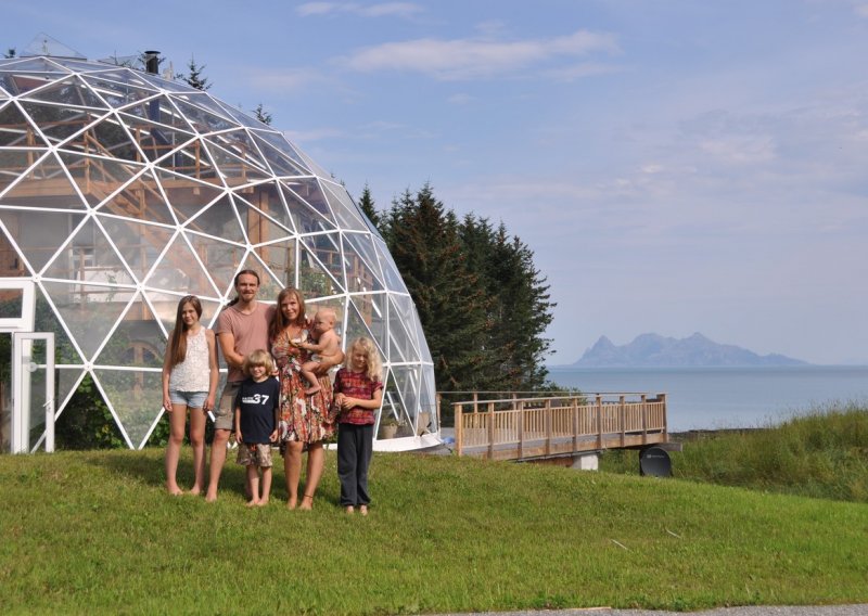 Norveška obitelj živi u ekokući na Arktiku