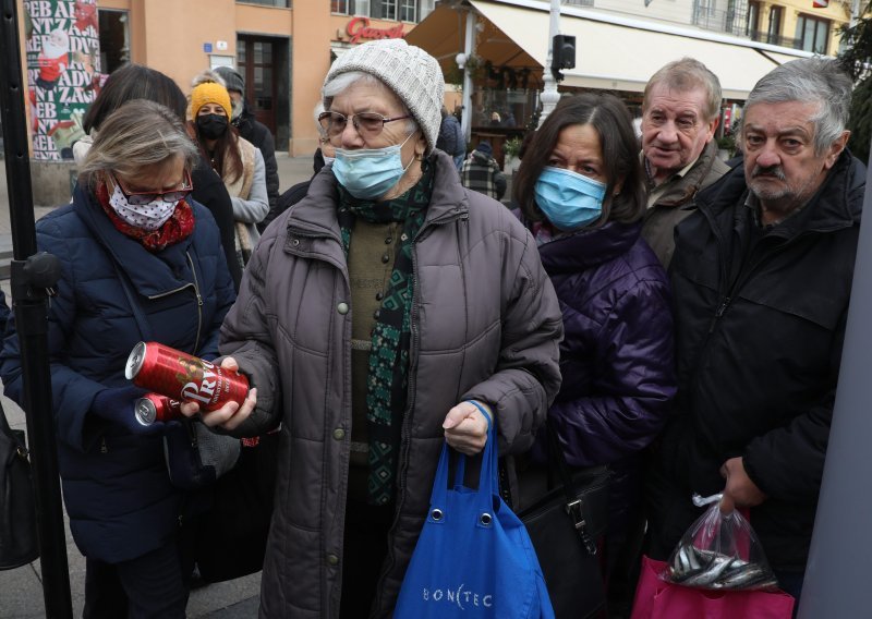 U rujnu broj umirovljenika porastao za 41.000, prosječna mirovina niti 3000 kuna