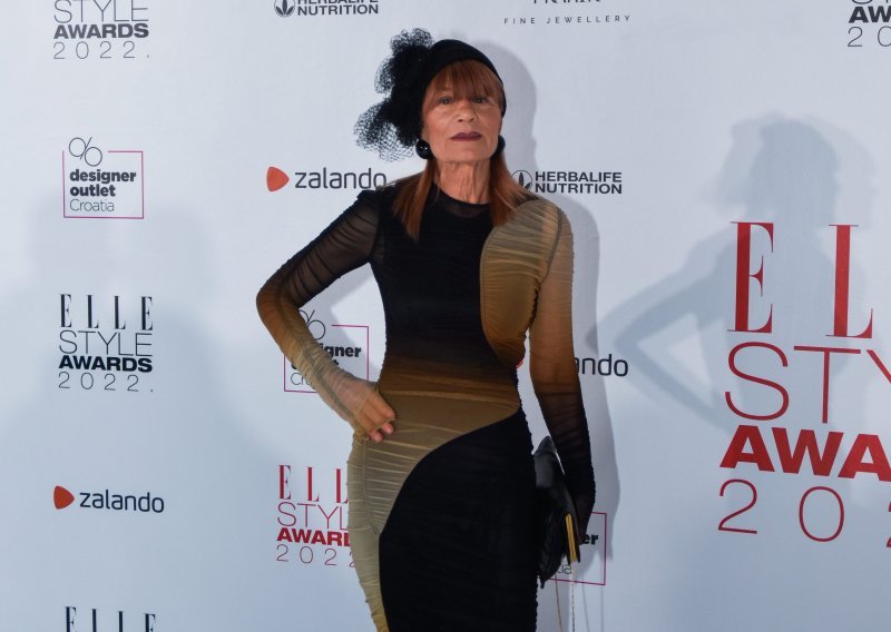Ne zna za modne pogreške: Đurđa Tedeschi pokazala kako nositi hit haljinu sezone