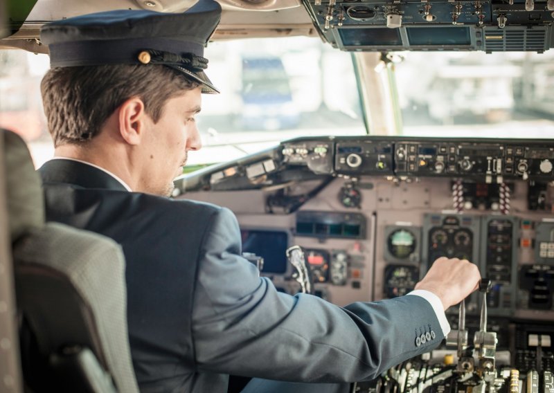 Nema radnika, nema se ni za plaće: Hoće li uskoro na putničkim letovima umjesto dva pilota avionima upravljati samo jedan?