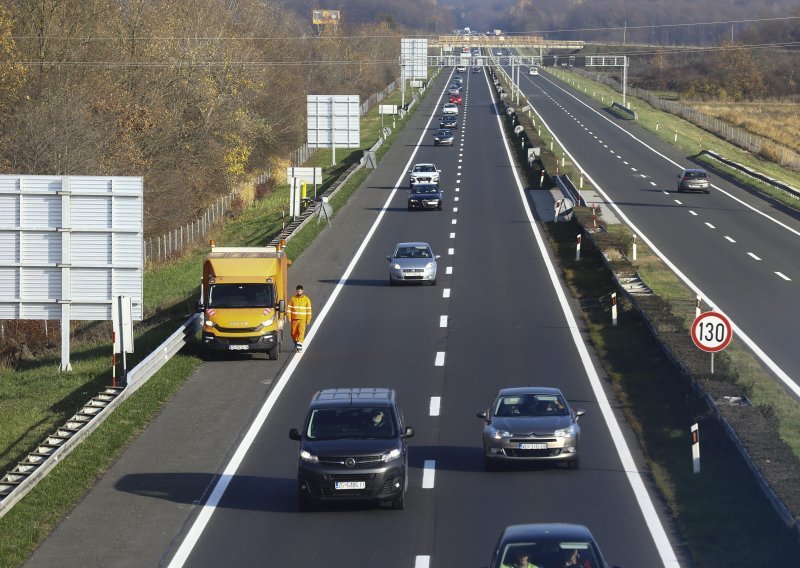 Za promet zatvorena dionica autoceste od čvora Ogulin do čvora Brinje; ovo su obilazni pravci