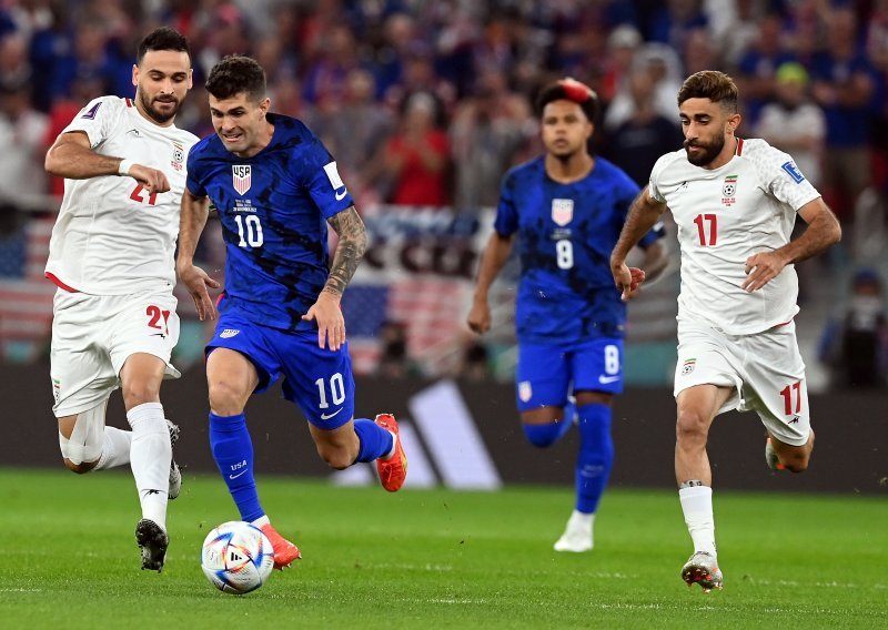 [FOTO] SAD pobijedio Iran i bez poraza prolazi u drugi krug! Engleska pregazila Wales i osigurala je prvo mjesto u skupini