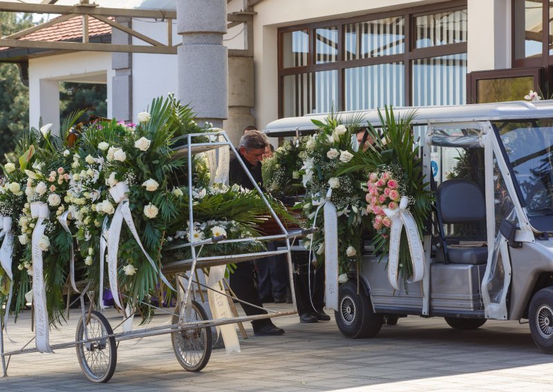 Mladić i djevojka dobili 18 godina zatvora za ubojstvo hrvatskog rukometaša u Skopju