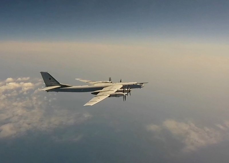 Uz kineske snage u patroli kod Japanskog i Istočnog kineskog mora u zraku se našao i ruski Tupoljev-95