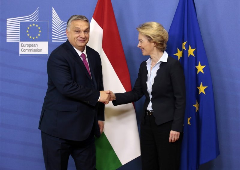 Europska komisija zadržala prijedlog o obustavi sredstava Mađarskoj