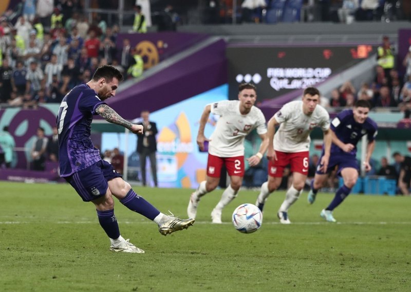 [FOTO] Messi je prestigao Maradonu, ali Argentinci se više vesele njegovom promašenom penalu, jer to znači samo jedno!