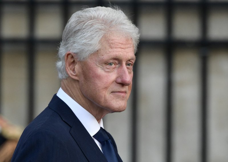 Bill Clinton pozitivan na covid s 'blagim simptomima'