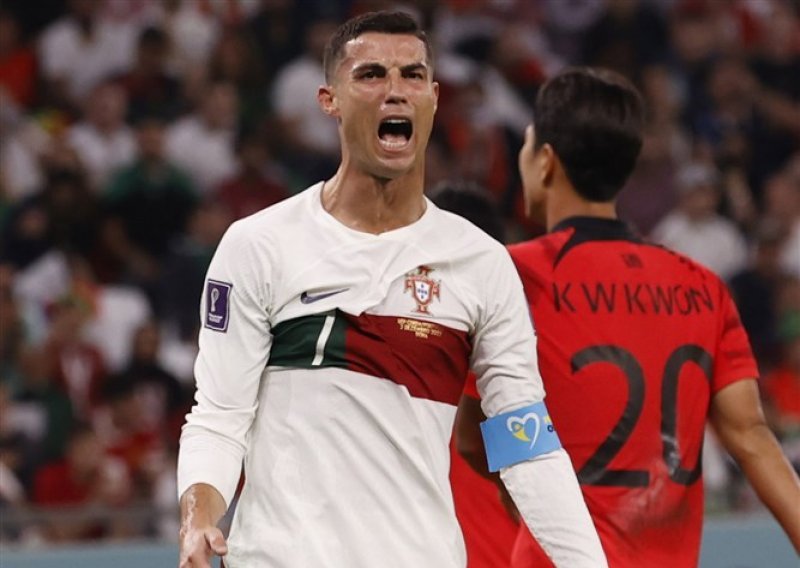 Cristiano Ronaldo poludio kad je napuštao teren, ljutito je gestikulirao i glasno se svađao, a sad je otkriveno što se stvarno dogodilo