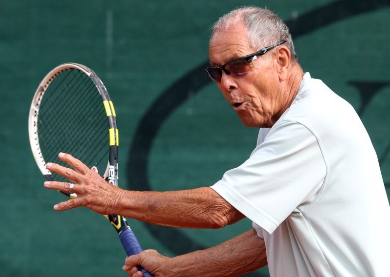 Velika tuga u svijetu tenisa; preminuo je jedan od najvećih trenera koji je u svojoj akademiji odgojio brojne tenisačice i tenisače