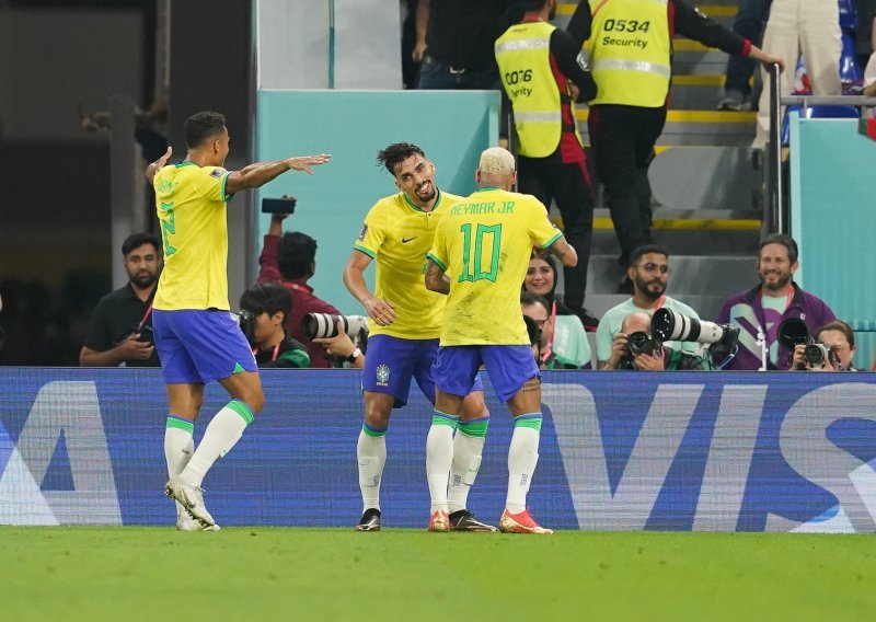 Na treningu Brazila samo 12 igrača, a njihov izbornik na raspolaganju ima čak deset analitičara i pomoćnika